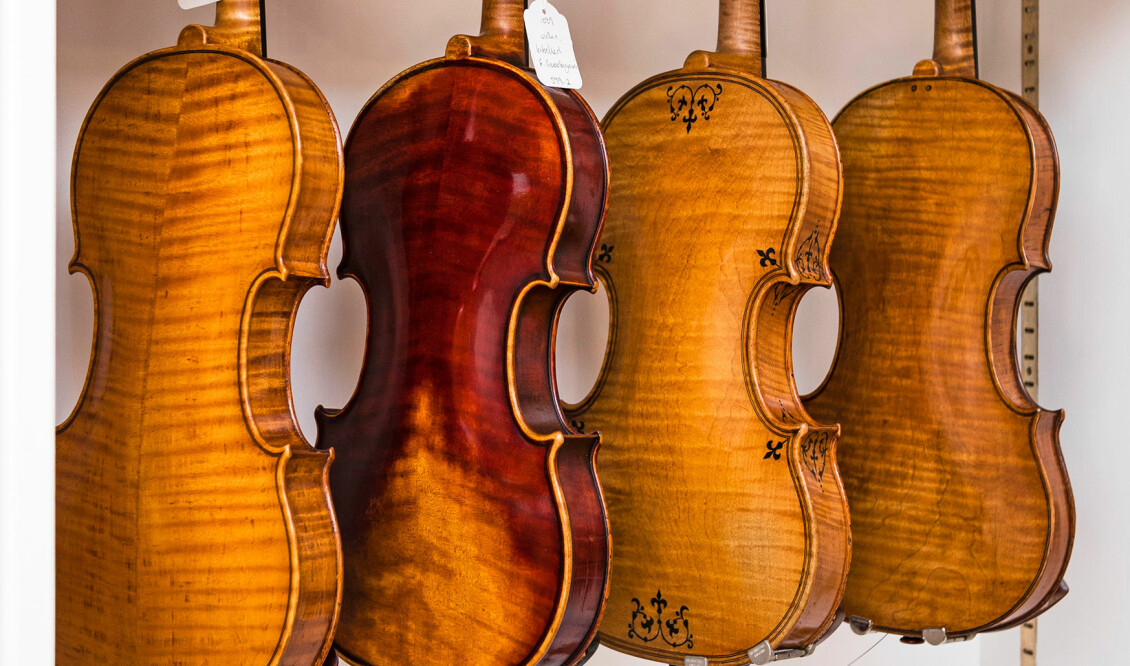 Musikinstrument säljs för miljoner på auktioner