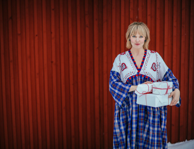 Clara Lidström bor med sin familj i en gammal gård på den västerbottniska landsbygden – en perfekt plats för en gammaldags jul. Clara Lidström bor med sin familj i en gammal gård på den västerbottniska landsbygden – en perfekt plats för en gammaldags jul.